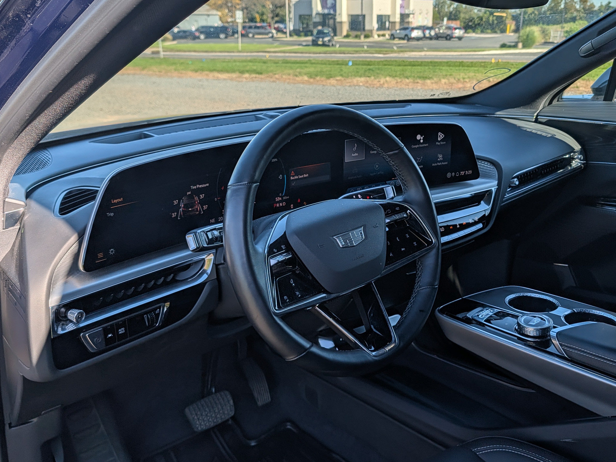 Used 2024 Cadillac Lyriq Luxury AWD/4WD image 21