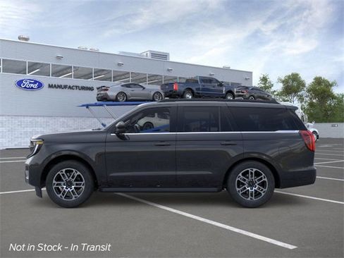 New 2025 Ford Expedition Active image 3