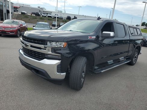 Used 2019 Chevrolet Silverado 1500 LT w/ All-Star Edition AWD/4WD image 2