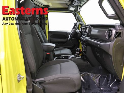 Used 2023 Jeep Wrangler Unlimited w/ Cold Weather Group AWD/4WD image 23