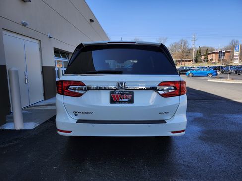 Used 2018 Honda Odyssey Elite image 34