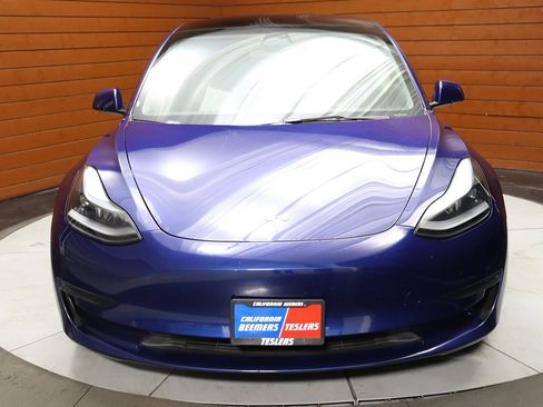 Used 2023 Tesla Model 3 Standard Range RWD image 3