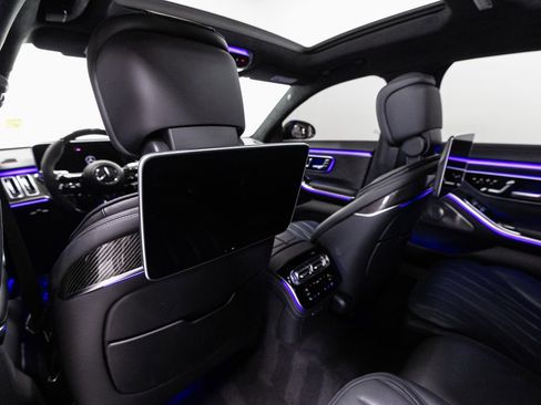 Used 2024 Mercedes-Benz S 63 AMG S image 31