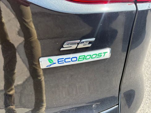 Used 2014 Ford Escape SE image 11