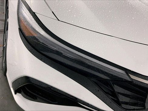 Used 2025 Hyundai Elantra Limited image 26