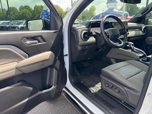 Used 2026 Chevrolet Colorado ZR2 AWD/4WD image 15