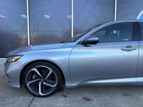 Used 2019 Honda Accord Sport image 14