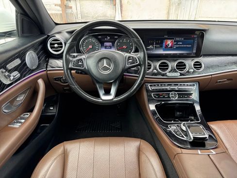 Used 2017 Mercedes-Benz E 300 4MATIC image 31