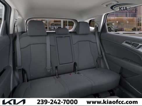 New 2025 Kia Sportage LX image 16