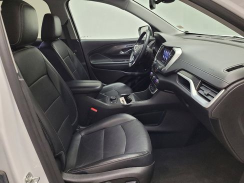 Used 2024 GMC Terrain SLT image 21