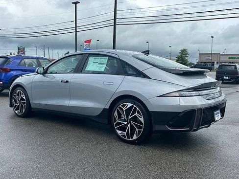 Used 2024 Hyundai Ioniq 6 SEL image 3