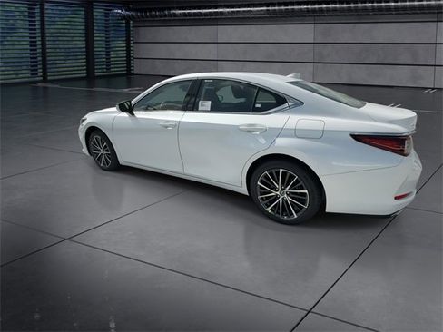 New 2025 Lexus ES 350 w/ Premium Package image 6