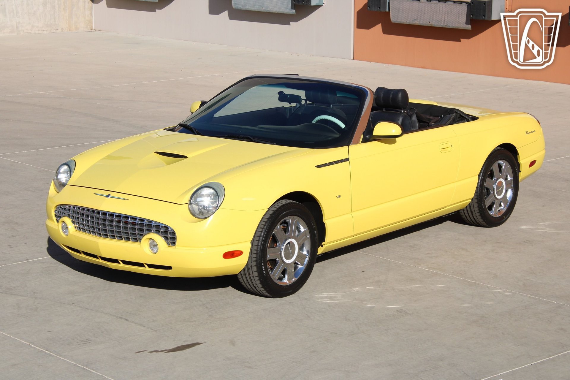 Used 2004 Ford Thunderbird RWD image 9