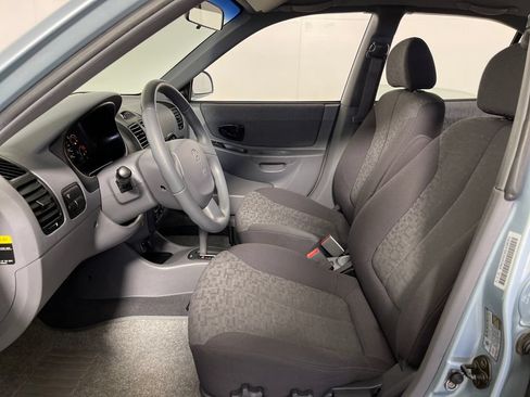 Used 2005 Hyundai Accent GLS FWD image 12