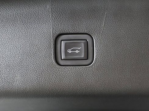 Used 2024 Buick Enclave Premium image 21