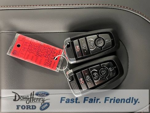 New 2025 Ford Expedition Active image 56