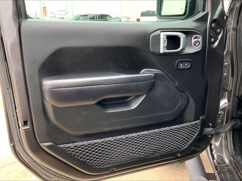 Used 2020 Jeep Wrangler Unlimited Sport image 19