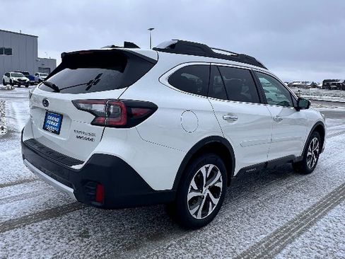 Used 2022 Subaru Outback Touring XT image 5