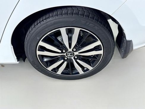 Used 2019 Honda Fit EX image 36