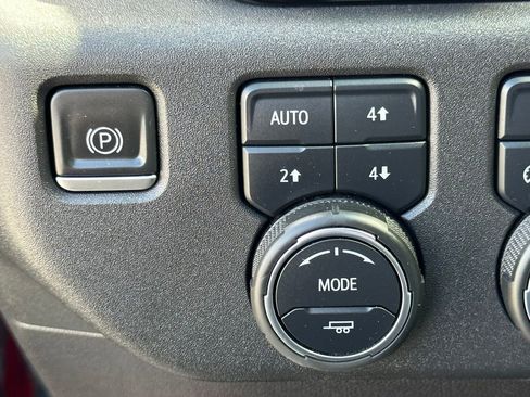 Used 2023 Chevrolet Silverado 1500 ZR2 w/ Technology Package AWD/4WD image 6