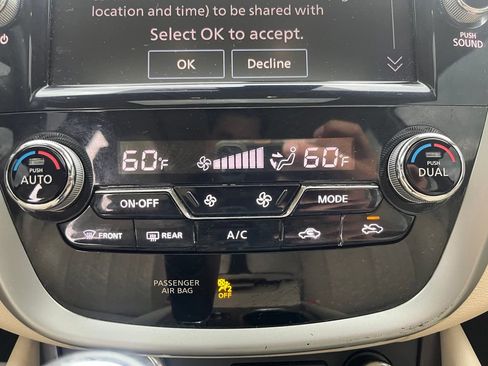 Used 2019 Nissan Murano Platinum w/ Cargo Package AWD/4WD image 16