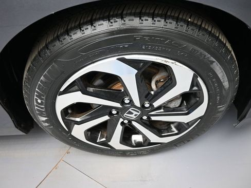 Certified 2017 Honda Accord EX-L image 13