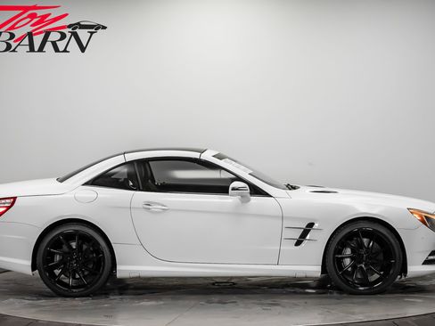 Used 2015 Mercedes-Benz SL 550 image 14