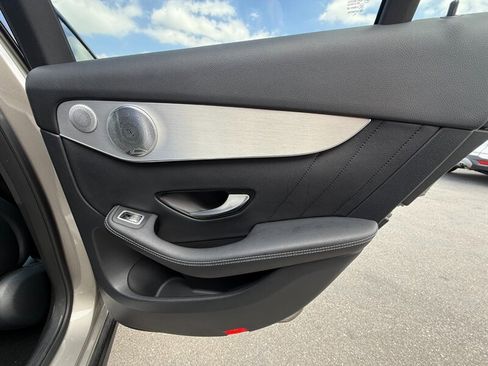 Used 2019 Mercedes-Benz GLC 300 image 38