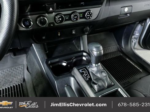 Used 2016 Toyota Tacoma TRD Off-Road image 18