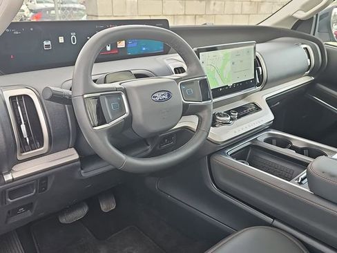 Used 2025 Ford Expedition Max Active image 18