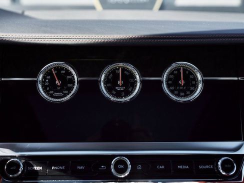 Used 2023 Bentley Continental GT Azure image 68