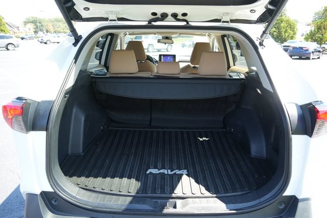 Used 2024 Toyota RAV4 XLE w/ Convenience Package AWD/4WD image 12