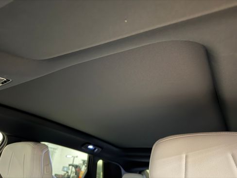 Used 2024 Cadillac Lyriq Luxury RWD image 32