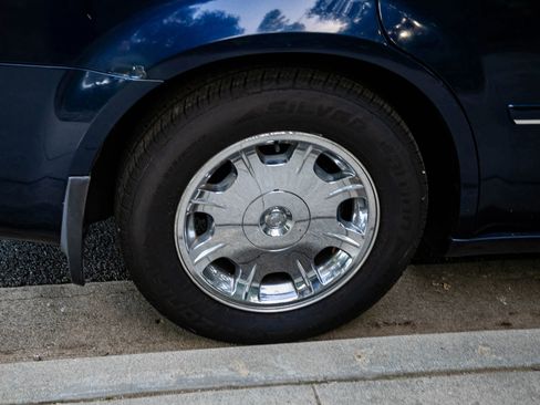 Used 2005 Chrysler 300 Touring image 13