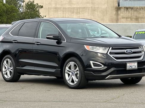 Used 2018 Ford Edge Titanium image 5