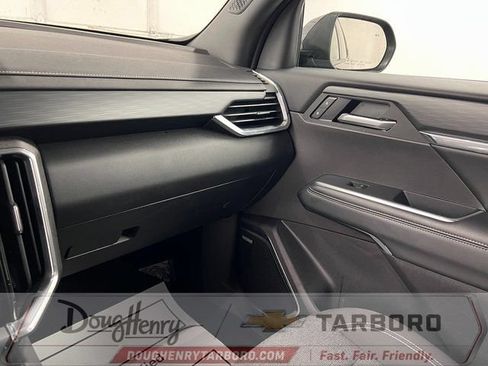 Used 2025 GMC Acadia Elevation FWD image 49