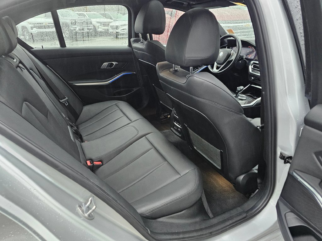 Used 2019 BMW 330i xDrive Sedan w/ Convenience Package AWD/4WD image 14