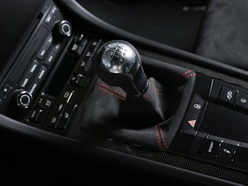 Used 2018 Porsche 911 GT3 RWD image 5