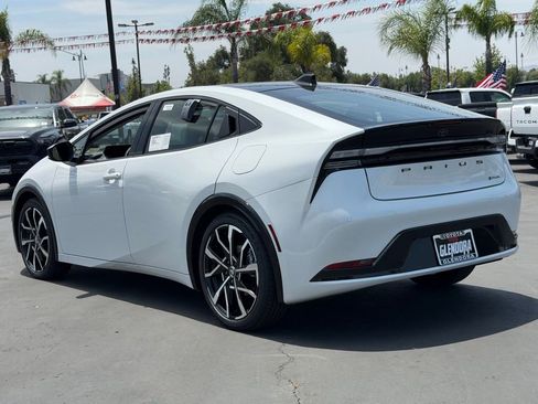New 2026 Toyota Prius Plug-In Hybrid FWD image 7