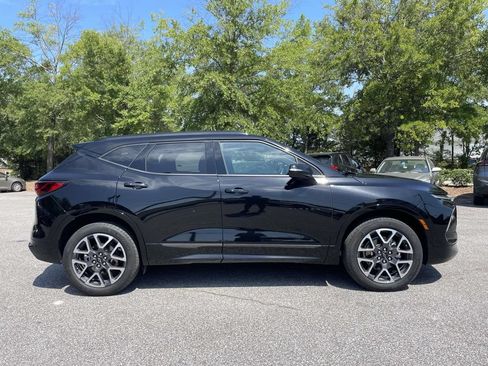 Used 2025 Chevrolet Blazer RS FWD image 2