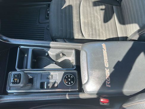 Used 2024 Nissan Pathfinder Rock Creek AWD/4WD image 15