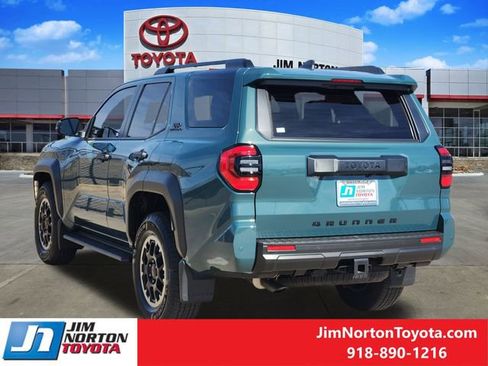 Used 2025 Toyota 4Runner TRD Off-Road Premium image 6