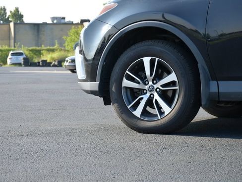 Used 2016 Toyota RAV4 XLE AWD/4WD image 10