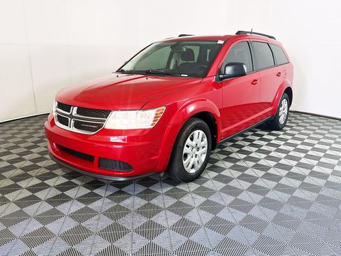 Used 2019 Dodge Journey SE FWD image 7