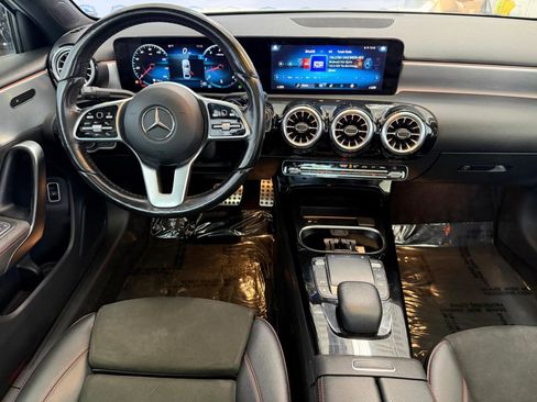 Used 2022 Mercedes-Benz A 220 4MATIC image 29