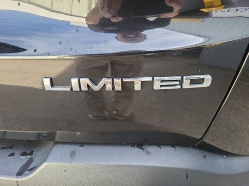 Used 2015 Jeep Renegade Limited image 8