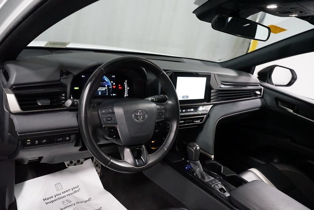 Certified 2025 Toyota Camry SE FWD image 11