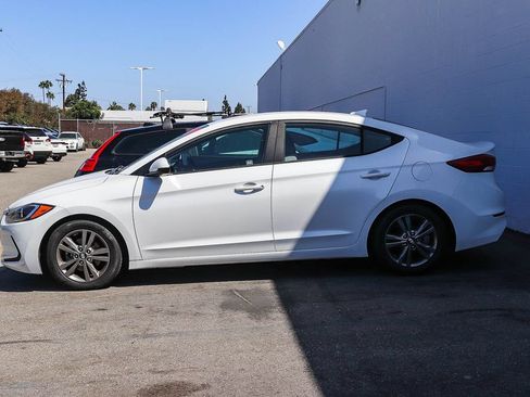 Used 2017 Hyundai Elantra SE FWD image 5