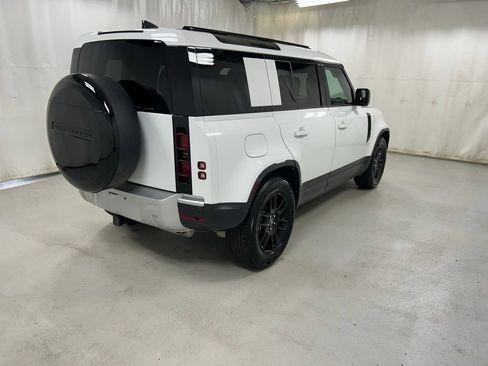 Used 2025 Land Rover Defender 110 S AWD/4WD image 4