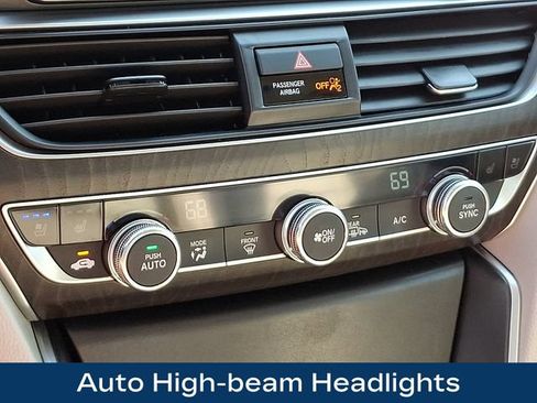 Used 2021 Honda Accord Touring image 15